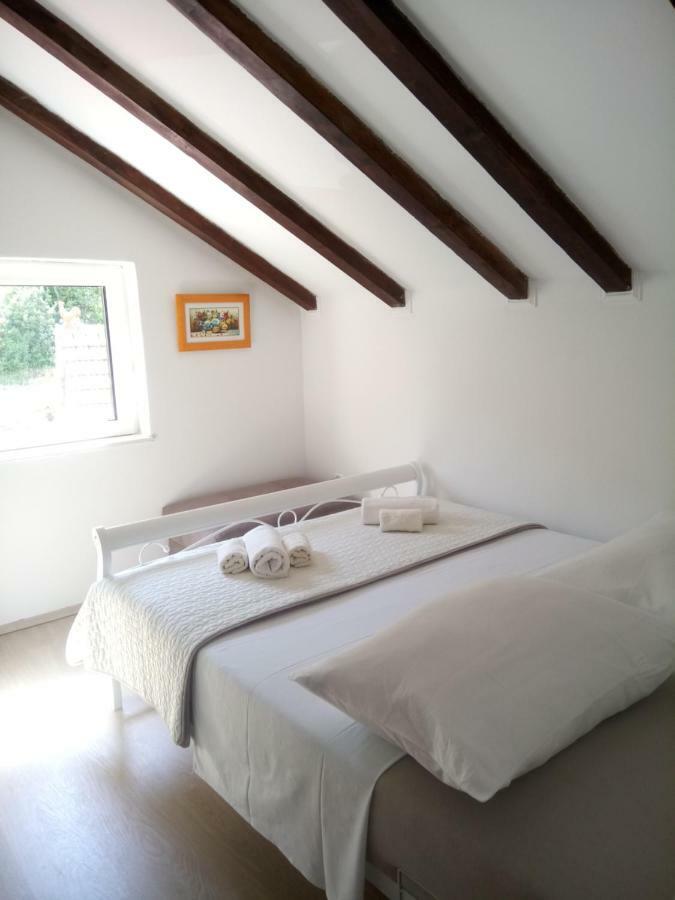 Holiday Home Jadric Osoje 外观 照片