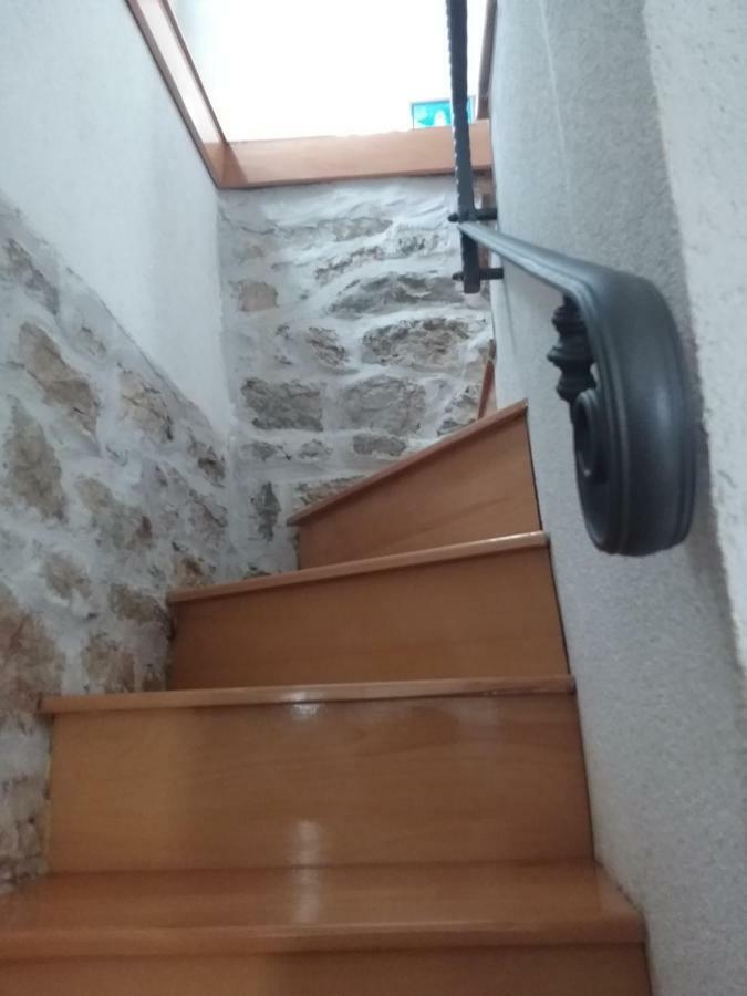 Holiday Home Jadric Osoje 外观 照片